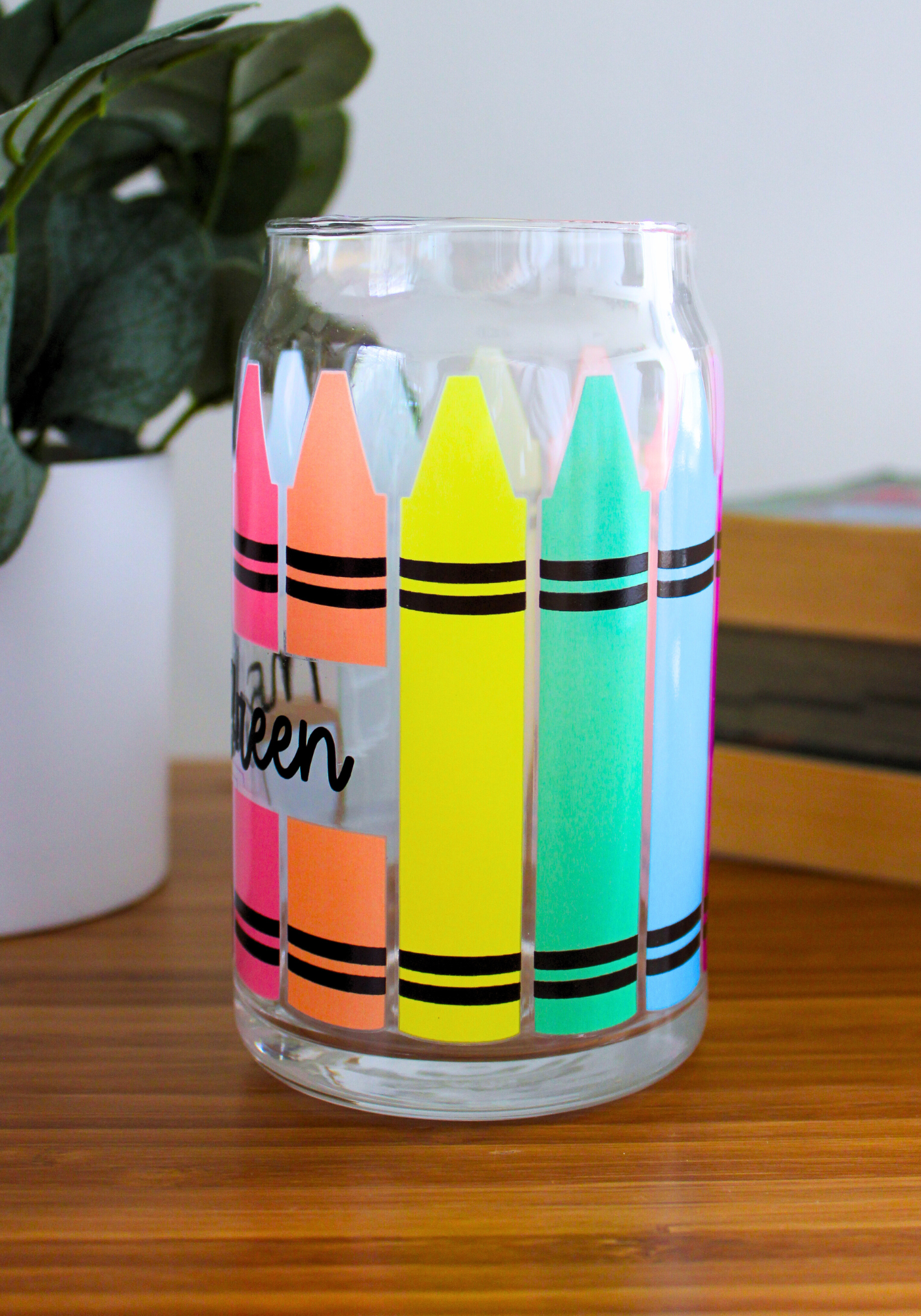 Color-Changing Crayon Glass Can