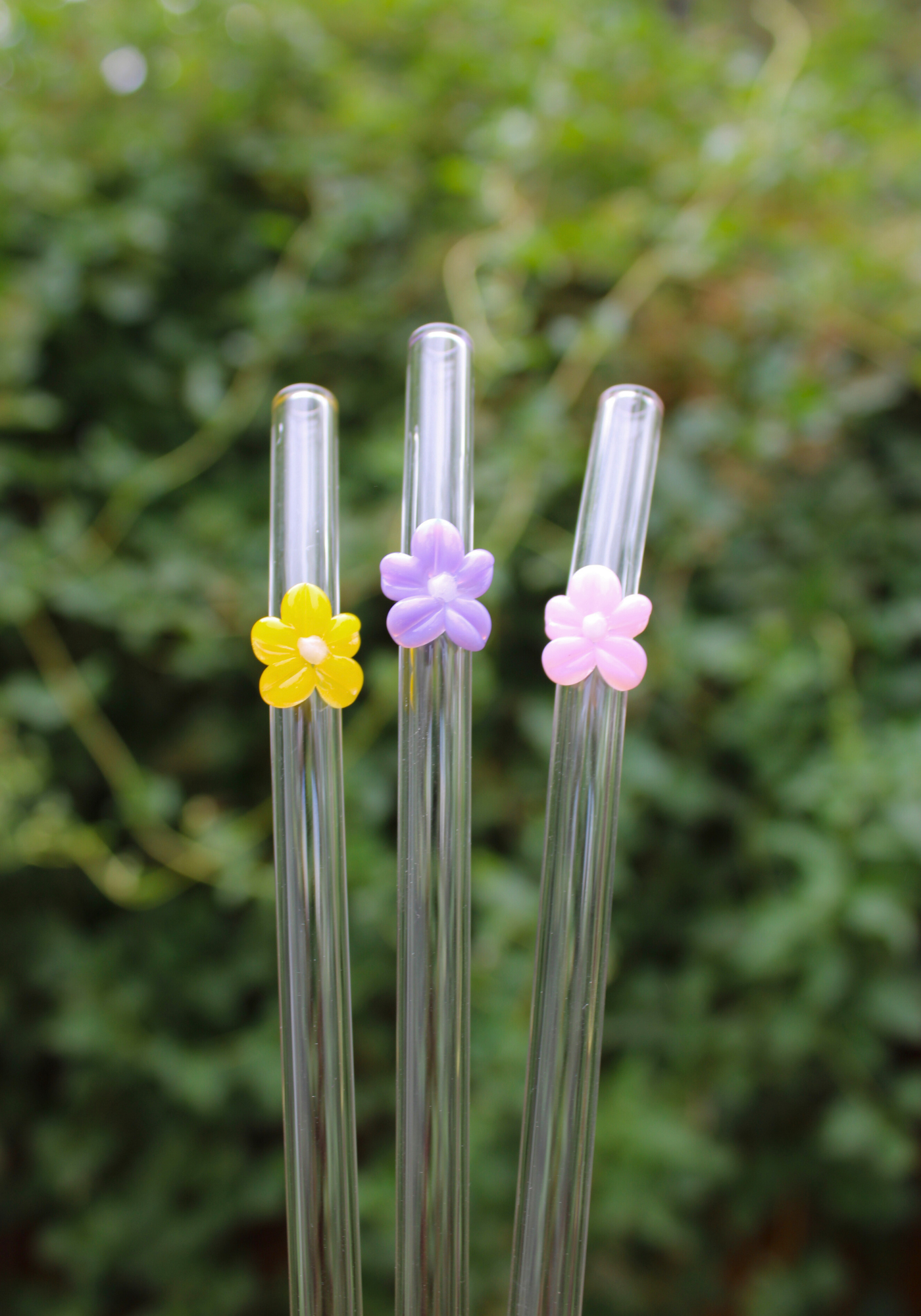 Opaque Daisy Reusable Glass Drinking Straw