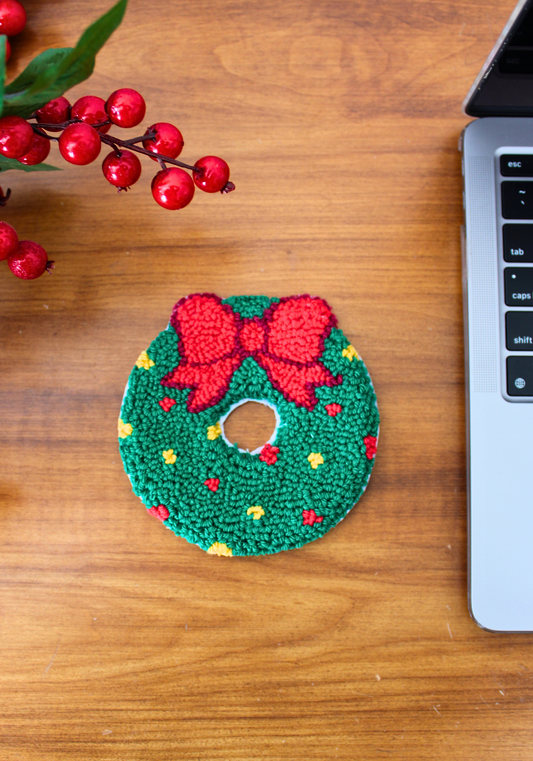 Festive Wreath Mug Rug