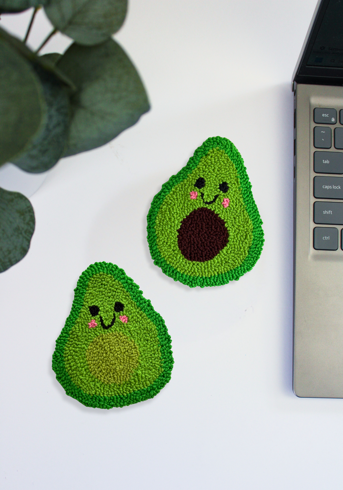 Avocado Halves Mug Rug Set