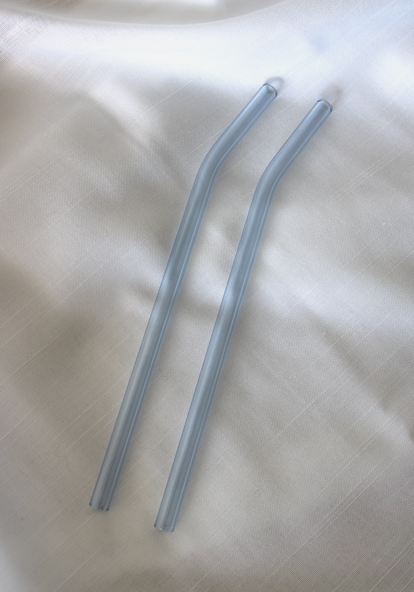 Single Light Blue Bent Reusable Glass Drinking Straw