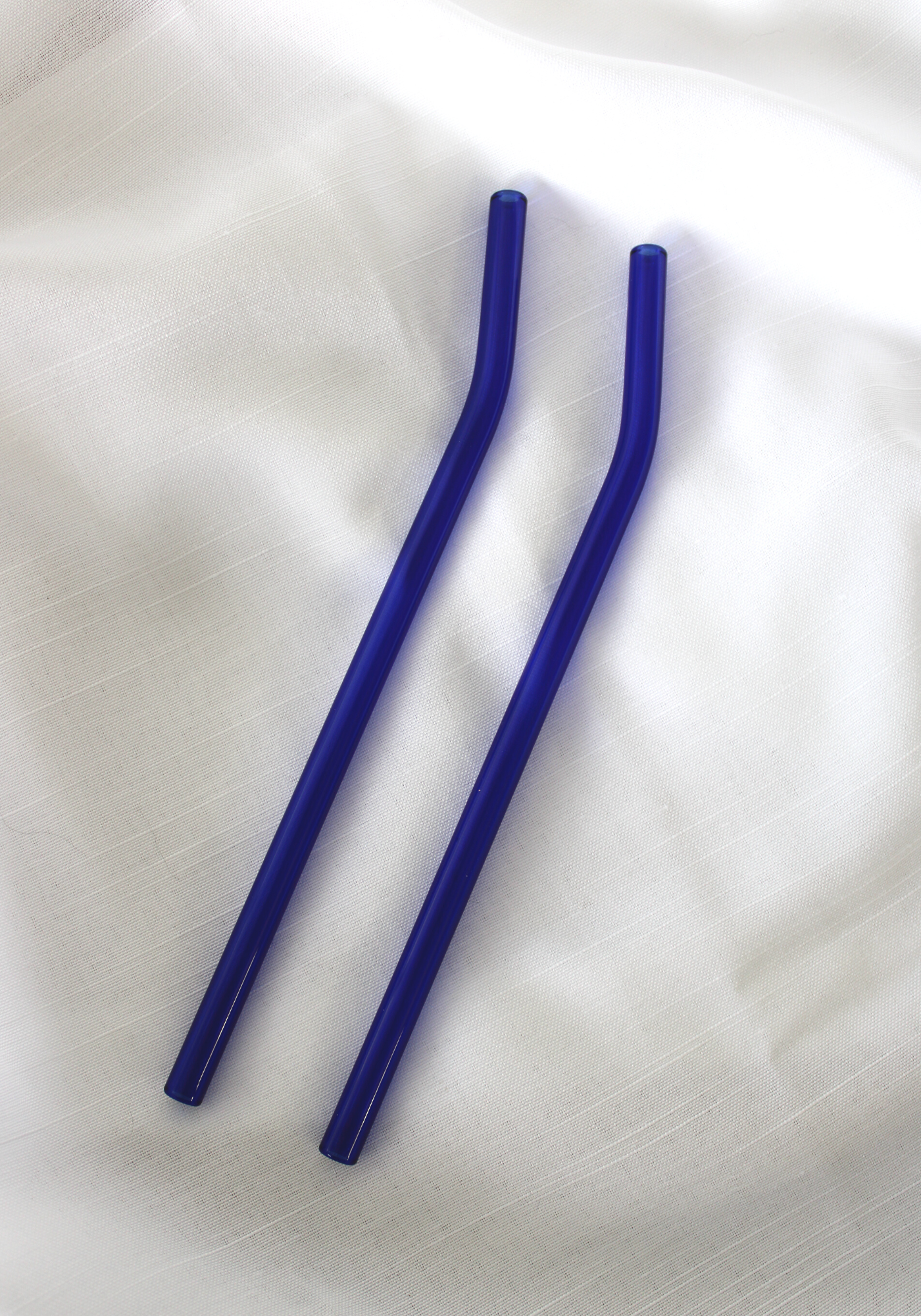 Single Dark Blue Bent Reusable Glass Drinking Straw