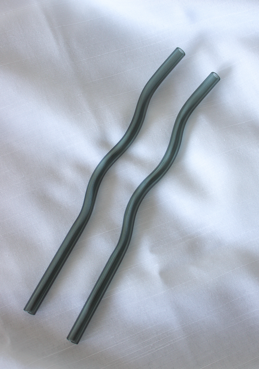 Single Grey Squiggle Reusable Glass Drinking Straw